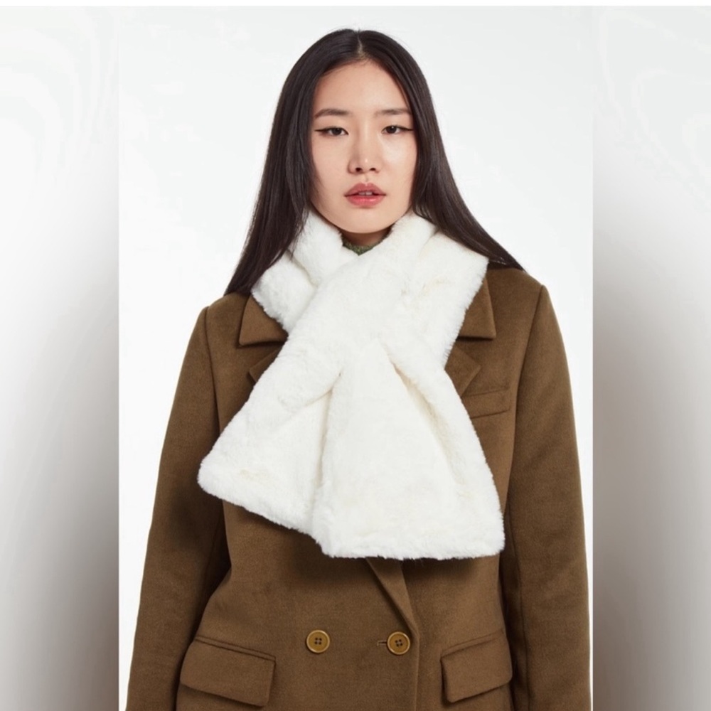 APPARIS Bambi Scarf Winter Rachel Zoe ivory